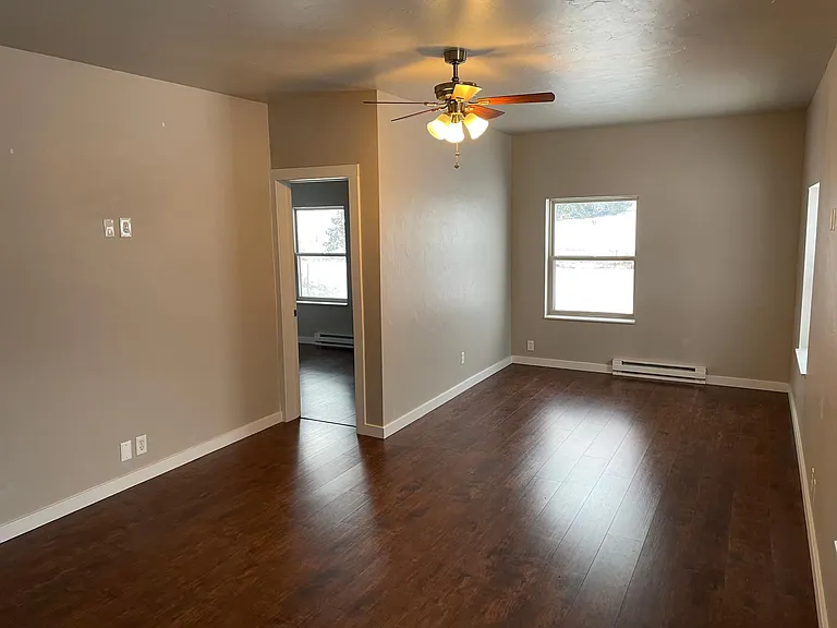 42402 Montana Ave — Photo 2