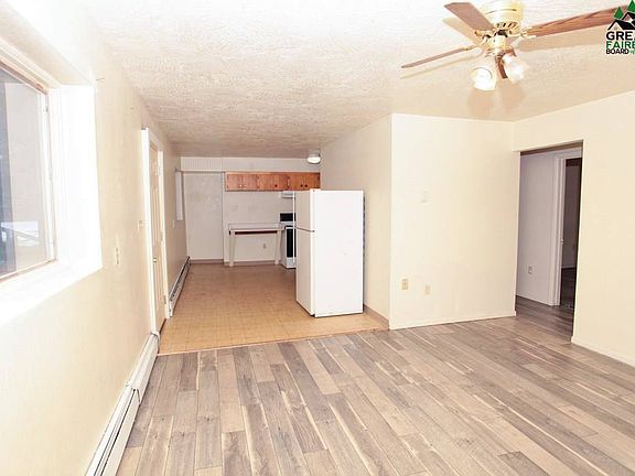 3rd image of 2084 Jackson St