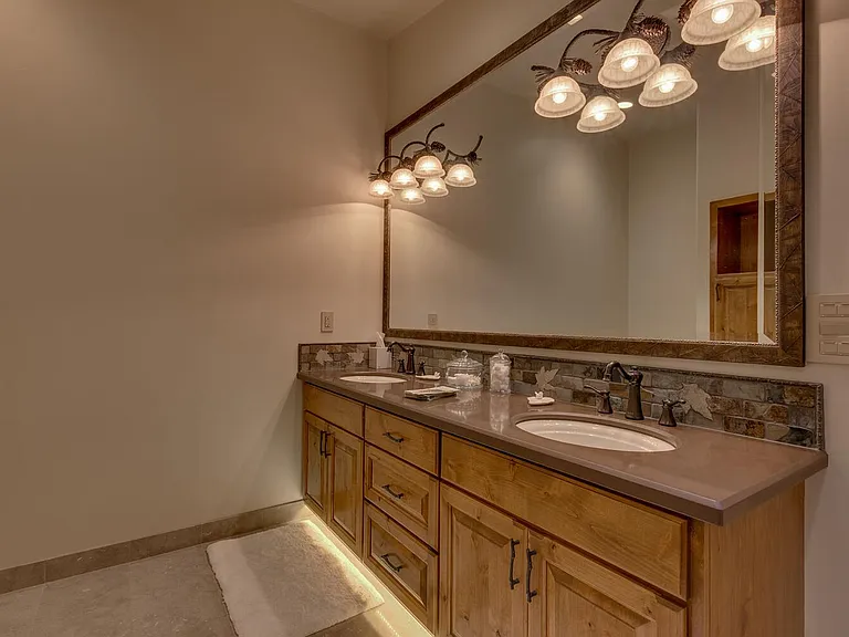 120 Country Club Dr #45 — Photo 12