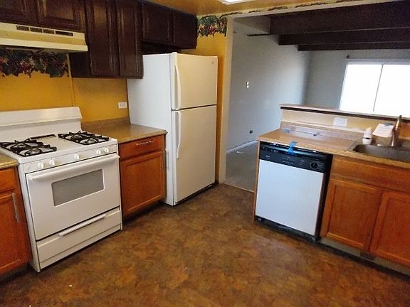 4th image of 542 Meadow Green Ln