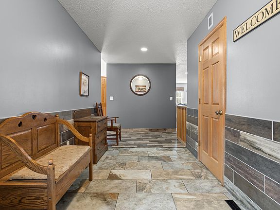 2nd image of 10100 Maple Ln