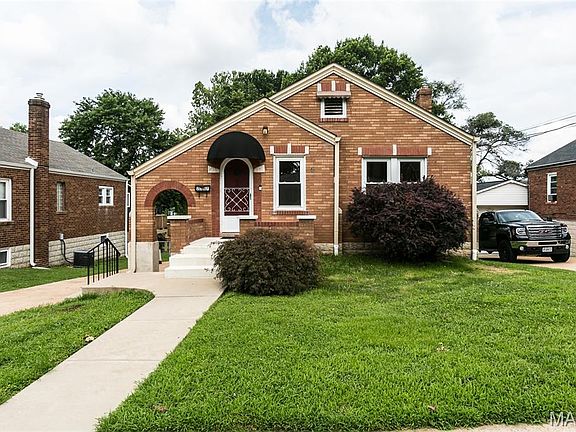 3rd image of 2367 Goodale Ave