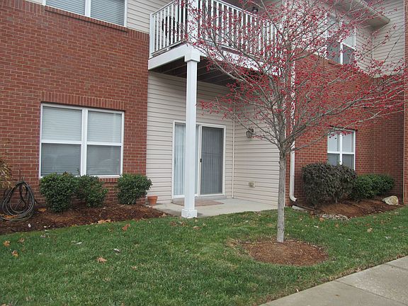 2nd image of 9208 Hawthorne Pointe Dr Unit 101