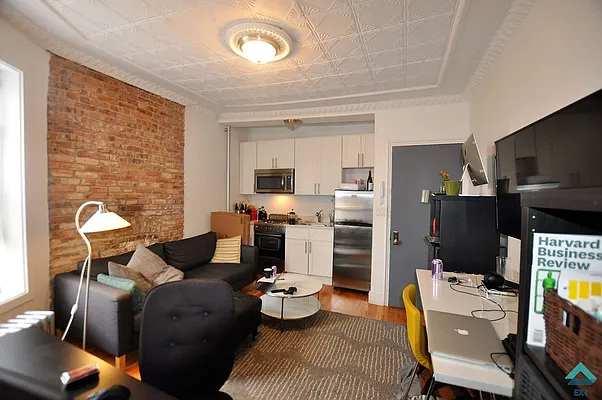 Rented by EXR | media 61