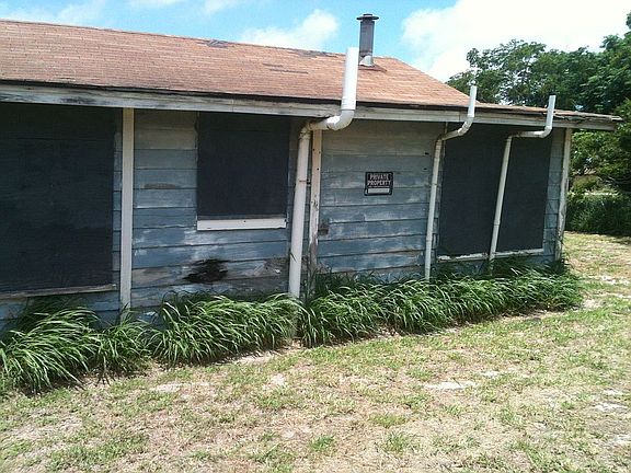 3rd image of 122 Buena Vista Dr