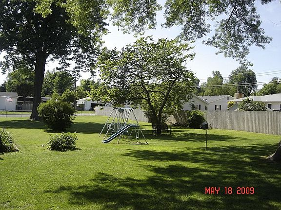 Large Lot w/mature trees