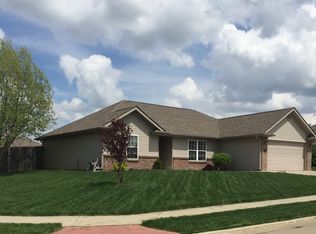 107 Powder Bluff Dr, Columbia, MO 65202