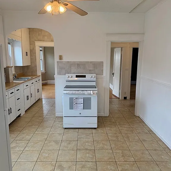 119 Airlie St #2 — Photo 9