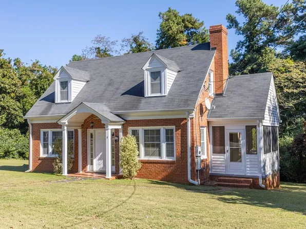 9 Norwood Dr, Chase City, VA 23924