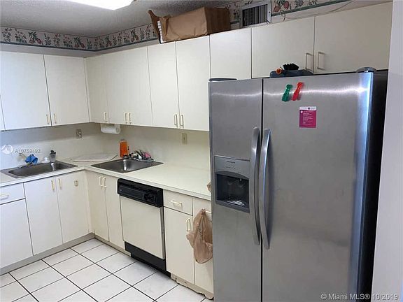 4th image of 3600 Collins Ave APT 503