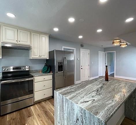 4th image of 127 Hamilton Ave Floor 3