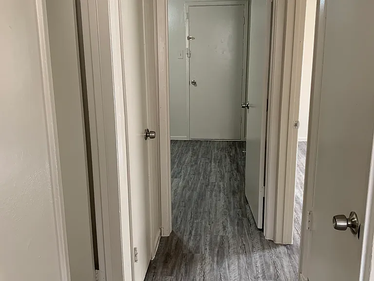 719 Britton Ave #8 — Photo 11