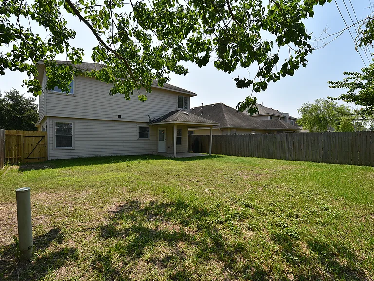 21603 Falvel Lake Dr — Photo 43