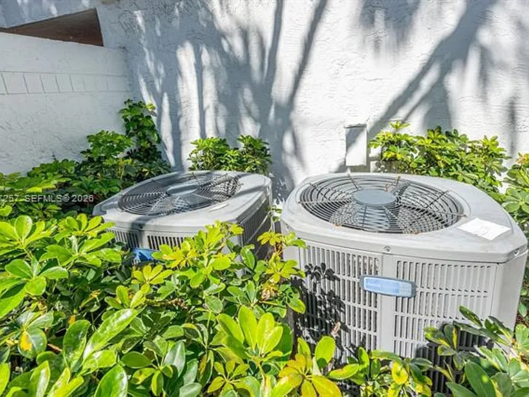 20935 NE 37th Ct #Townhouse 20935 — Photo 60