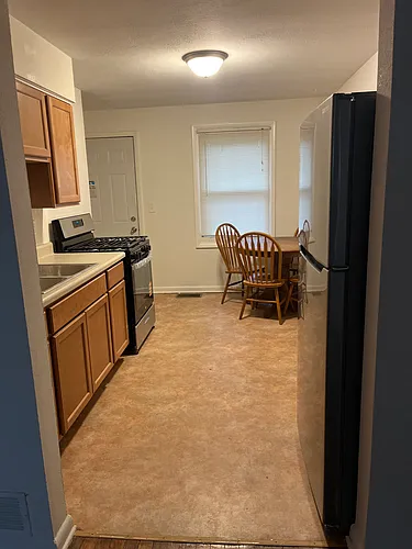 907 3rd St Photo 1
