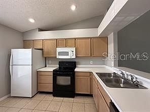 2nd image of 13403 Fairway Glen Dr APT 204
