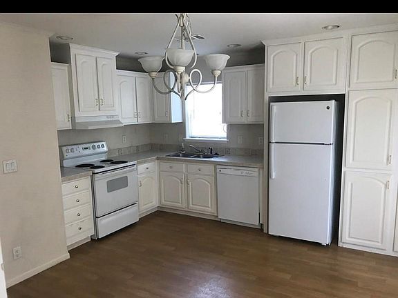 3rd image of 10019 Summerberry Ln