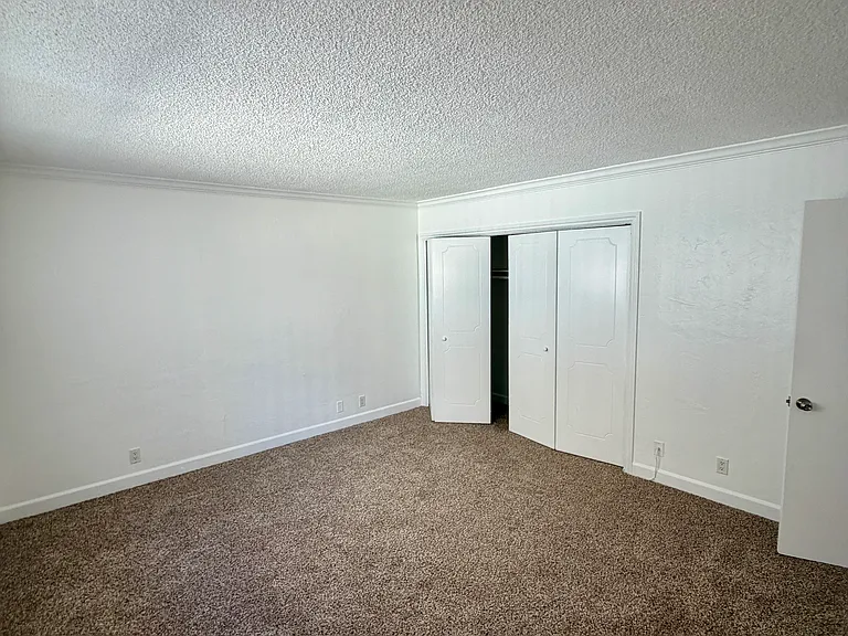 332 Culver Blvd #4 — Photo 39