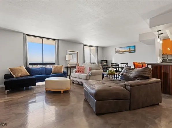 3930 University Center Dr #902, Las Vegas, NV 89119