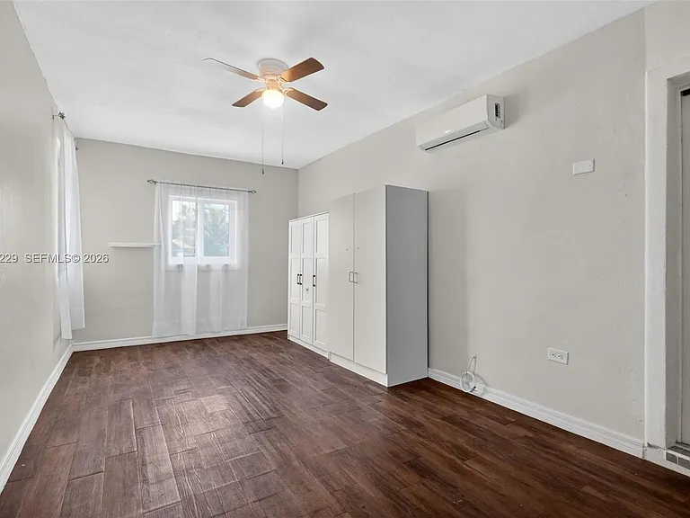 17001 NW 53rd Ct — Photo 15