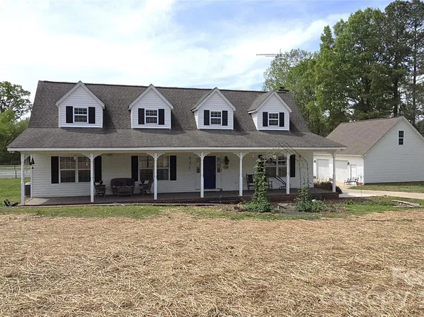 729 Sternbridge Dr, Concord, NC 28025