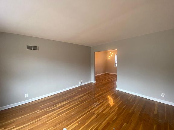3rd image of 7216 Pershing Ave #A