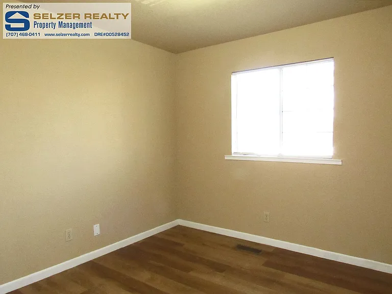 11 Olga Pl — Photo 7