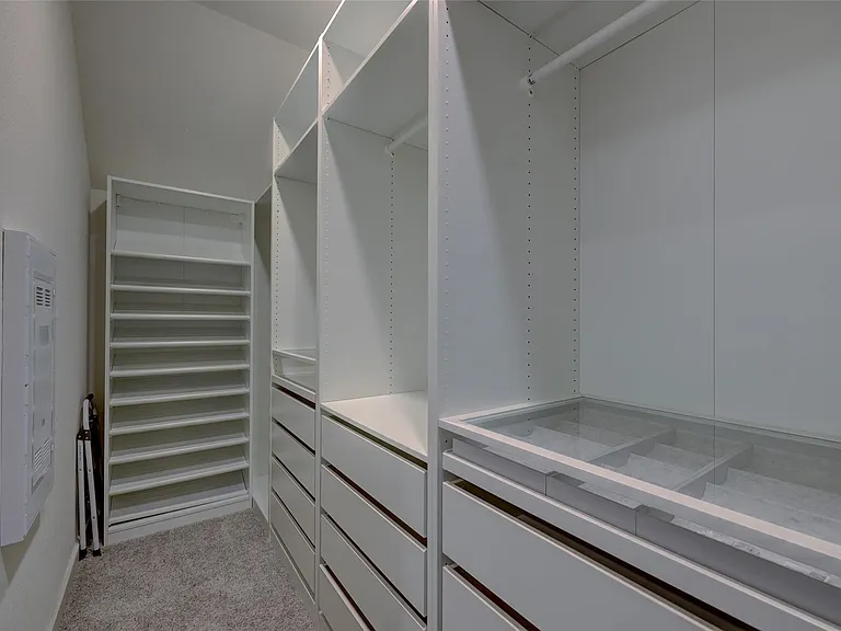 8012 Linda Michelle Ln — Photo 23