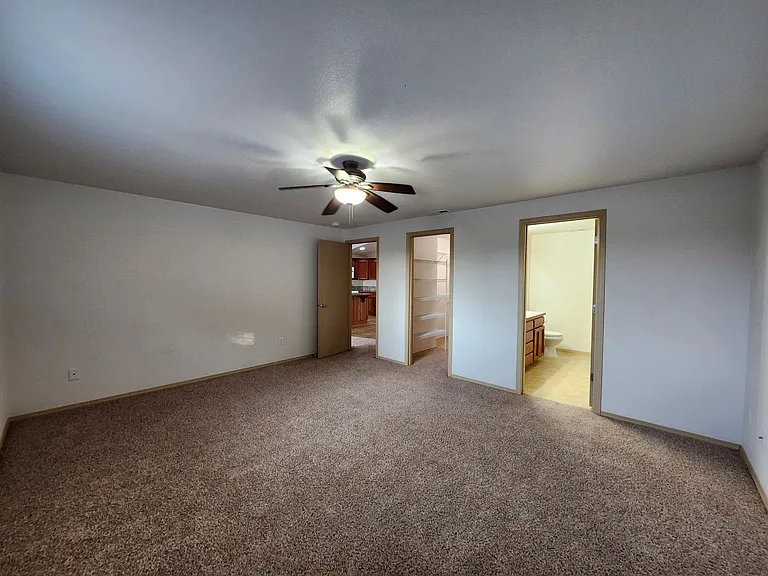 5811 Austin Ct — Photo 14
