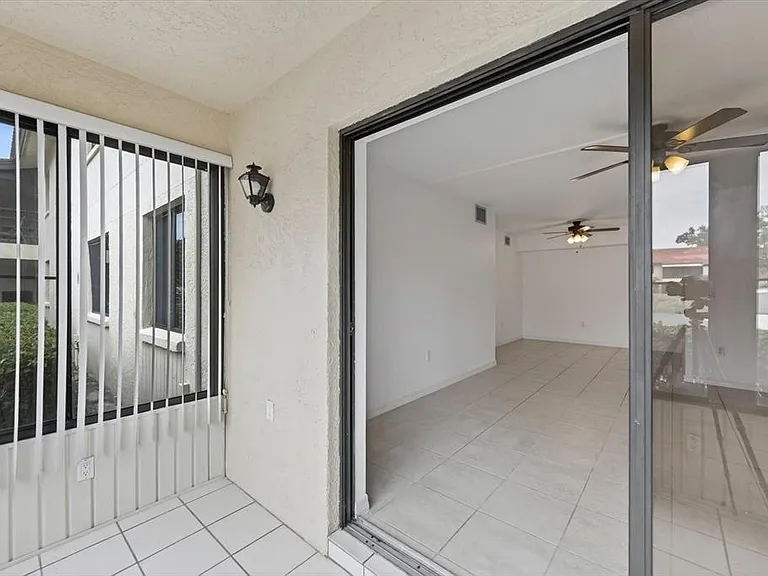 5735 Gardens Dr #5735 — Photo 16