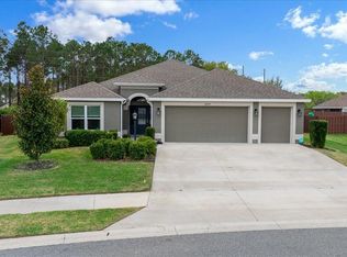 3274 Sennett Cir, Oxford, FL 34484