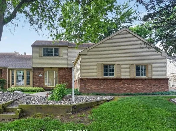 1310 Glenhurst Ln, East Lansing, MI 48823