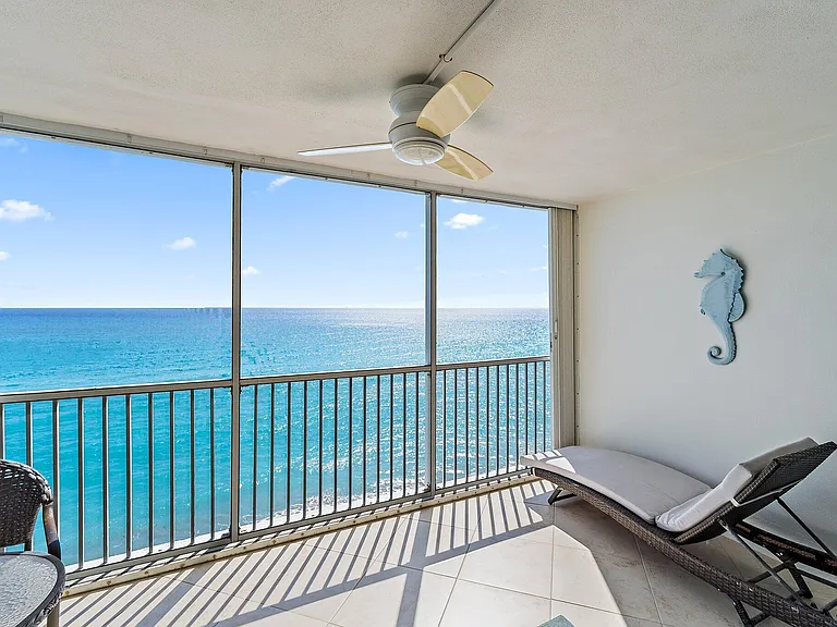 840 Ocean Dr #905 — Photo 32