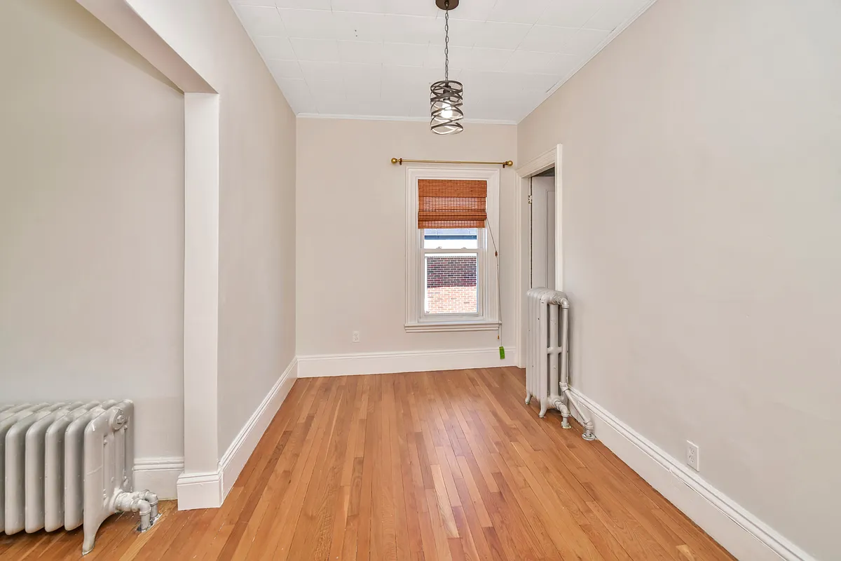 Building Photo - 492 Metropolitan Ave #2