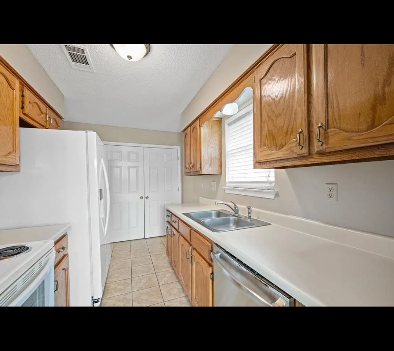 3 bed, 1500 sqft, $1,680 — Photo 4