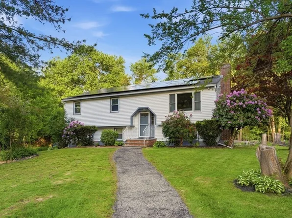24 Lawton St, Haverhill, MA 01830