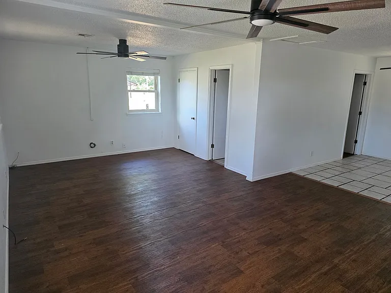 102 Gatewood Dr — Photo 1