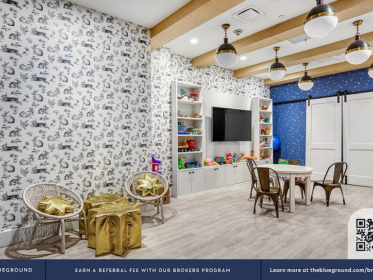 67 Wall St #17G — Photo 29