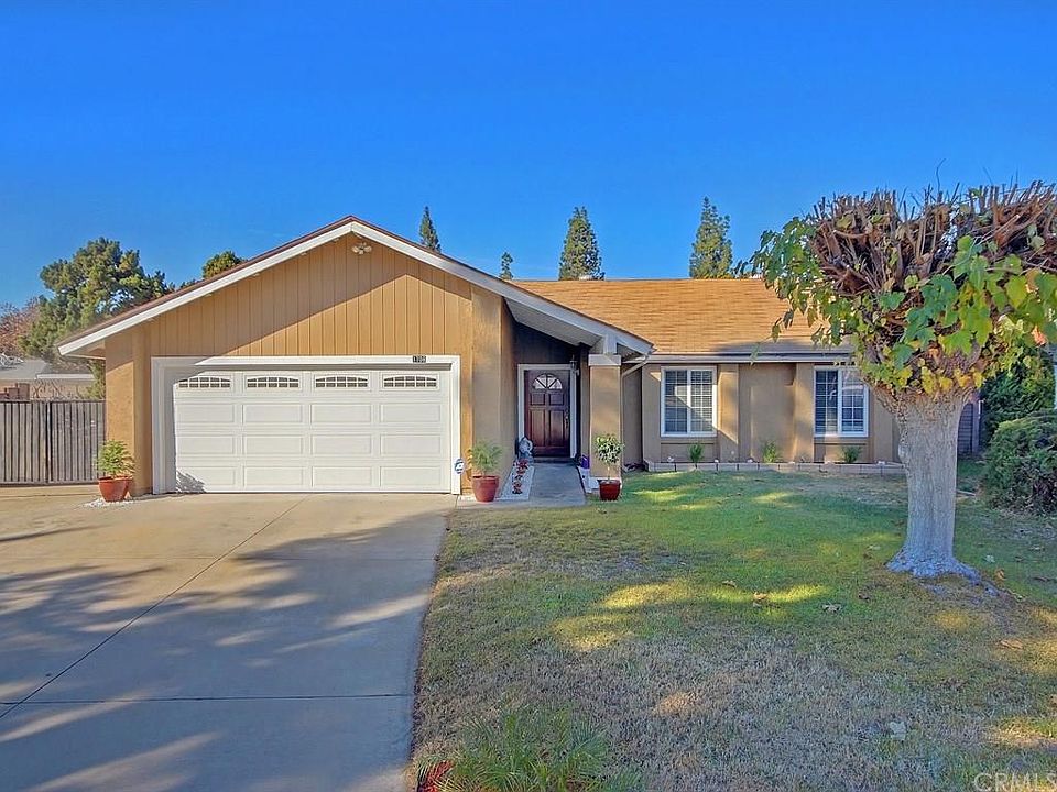 1st image of 1708 Pine Pl