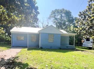 1432 Regina St, Jackson, MS 39209