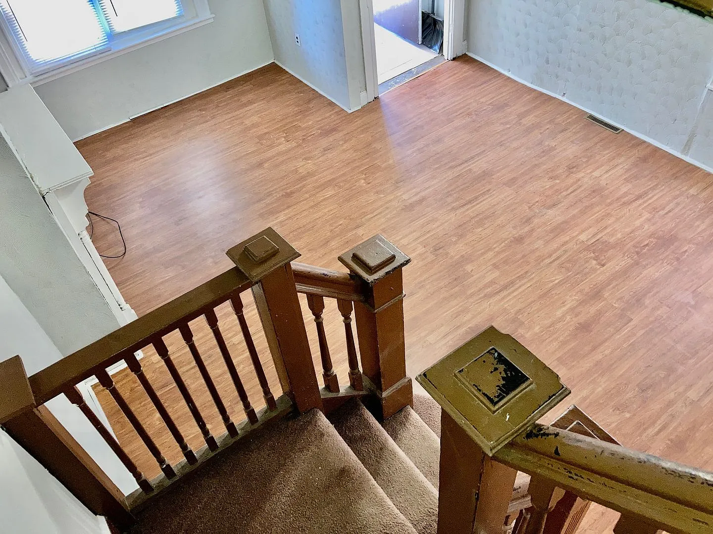 5215 Pine Street — Photo 2