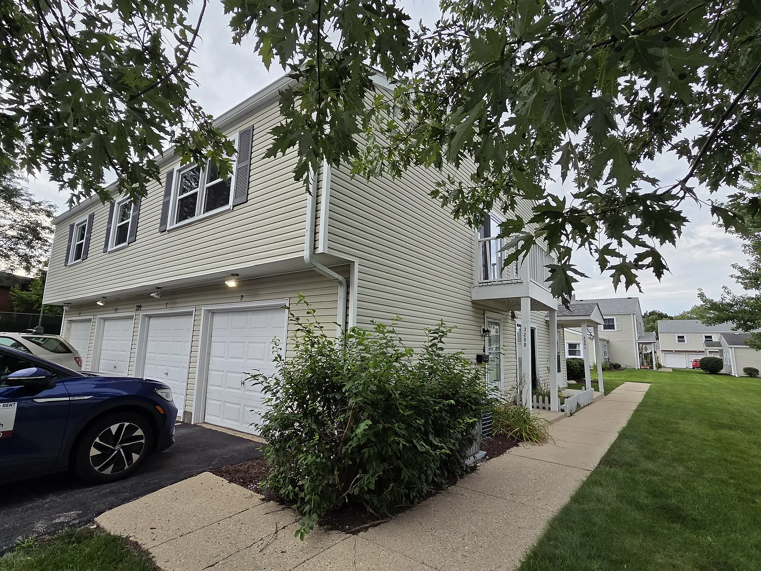 3 bed, 1100 sqft, $2,595 — Photo 1