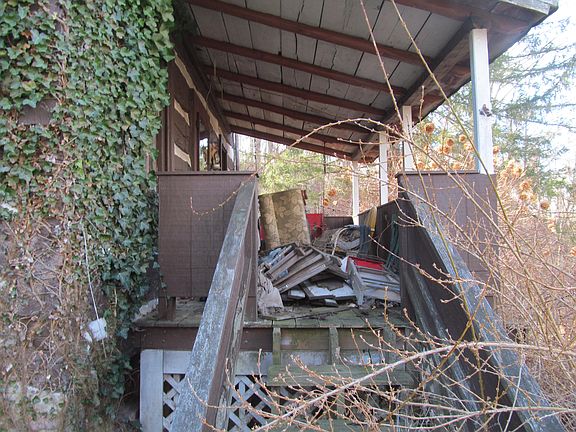 5th image of 574 Grandview Rd