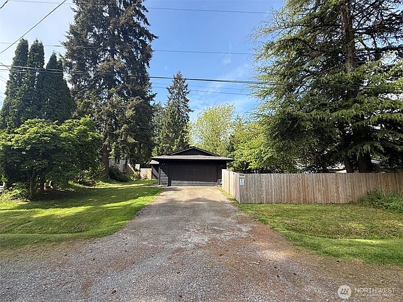 3rd image of 6011 185th Street SW