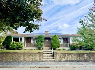 77 Ophelia St #R, Providence, RI 02909