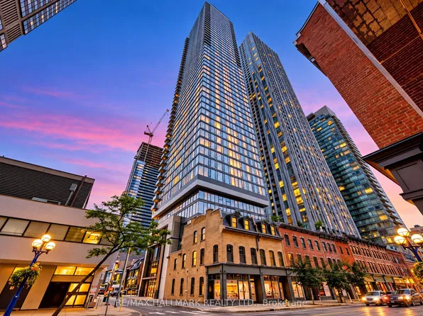 8 Cumberland St, Toronto, ON