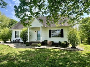 8489 Horseshoe Rd, Cross Plains, TN 37049