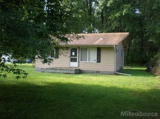 3821 Beech St, Fort Gratiot, MI 48059