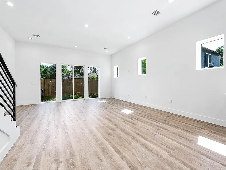 3619 Bremond St — Photo 16