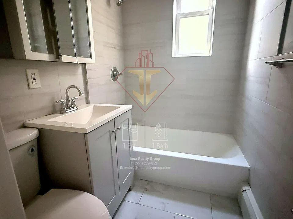 149 Zabriskie St #3